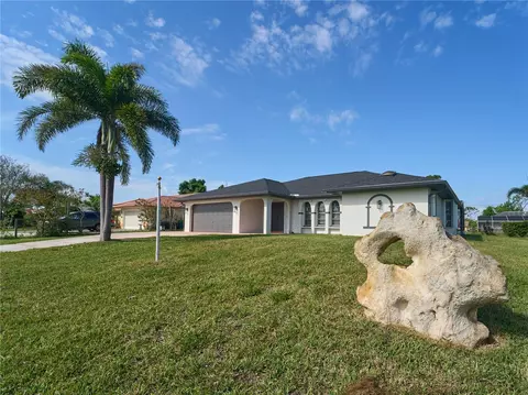 6967 Spinnaker Blvd, Englewood, FL 34224
