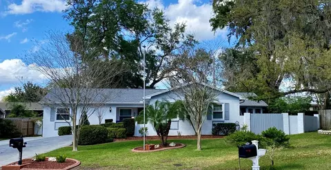 2205 Boxwood Way, Brandon, FL 33511
