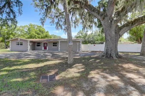 304 4th St SE, Ruskin, FL 33570