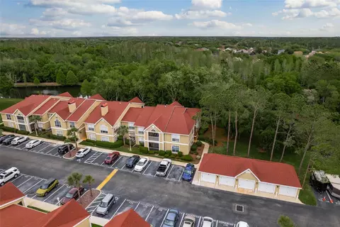 9481 Highland Oak Dr #411, Tampa, FL 33647