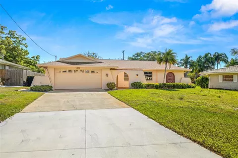 1875 Dolphin Dr, Belleair Bluffs, FL 33770