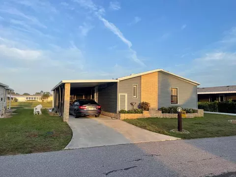 832 Seabrooke Dr, Englewood, FL 34223
