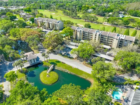13626 Greenfield Dr #202, Tampa, FL 33618