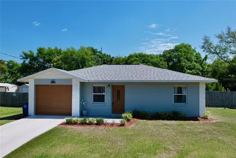 457 Honey Bee Ln, Polk City, FL 33868