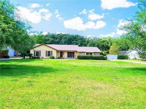2460 E Crooked Lake Club Blvd, Eustis, FL 32726
