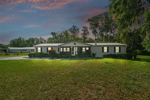 7611 Loghouse Rd, Plant City, FL 33565
