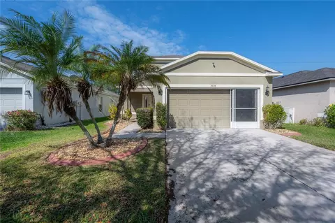 7928 Carriage Pointe Dr, Gibsonton, FL 33534