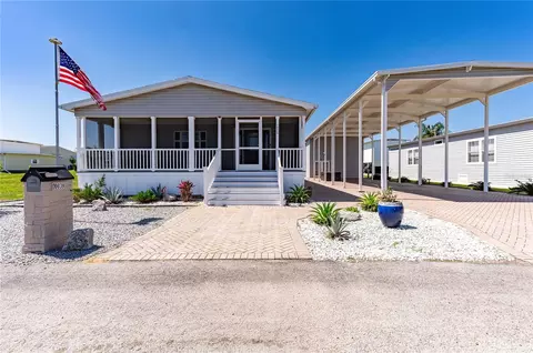 10039 Sterling Ave, Dade City, FL 33525