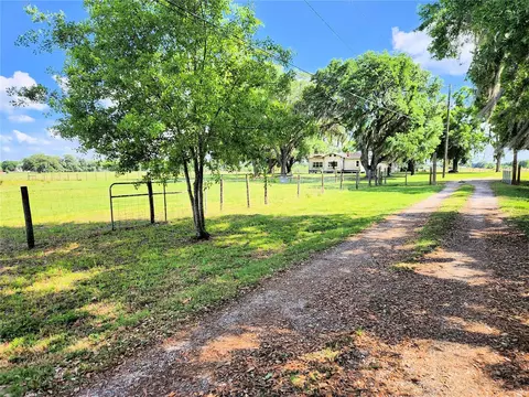13401 Thonotosassa Rd, Dover, FL 33527
