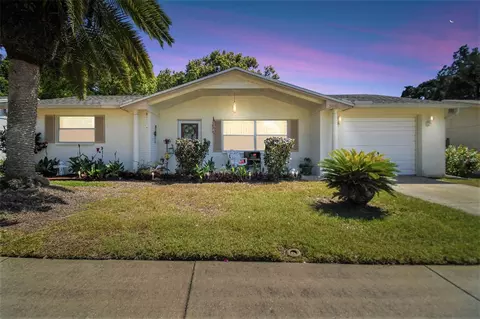 3420 Paloma Dr, Holiday, FL 34690
