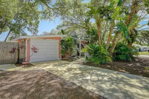 2025 Yale Ave, Dunedin, FL 34698