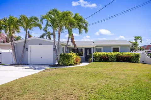 633 Normandy Rd, Madeira Beach, FL 33708 photo 1