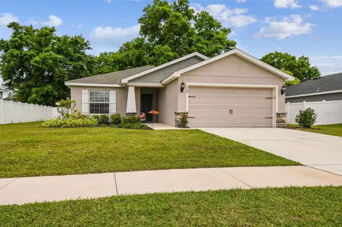 908 First Dr, Eagle Lake, FL 33839