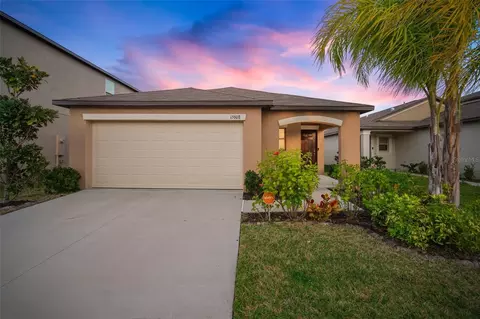 15608 Spice Key St, Sun City Center, FL 33573