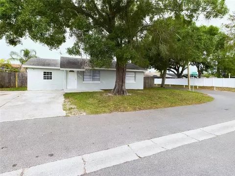 7508 Pond View Ct, Tampa, FL 33615