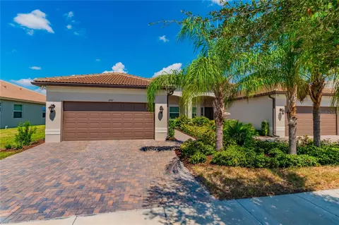 4707 Avila Lakes Dr, Wimauma, FL 33598