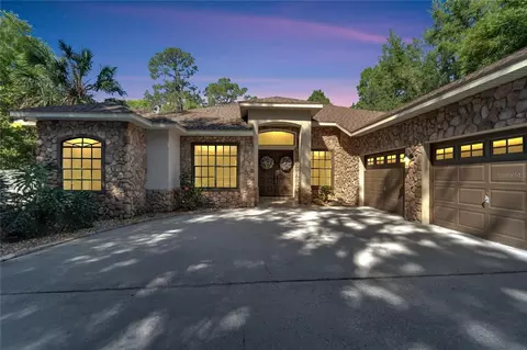 904 River Rapids Ave, Brandon, FL 33511