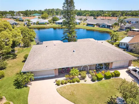 1005 Strawpocket Pl, Sun City Center, FL 33573