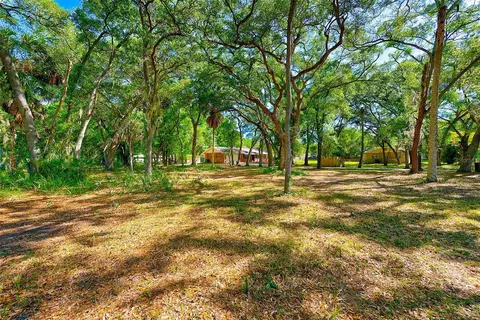 S 32nd Avenue, Tampa, FL 33619
