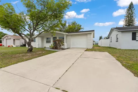 1426 Viking Dr, Holiday, FL 34691