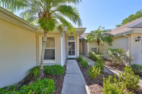 2404 Old Nantucket Ct, Sun City Center, FL 33573