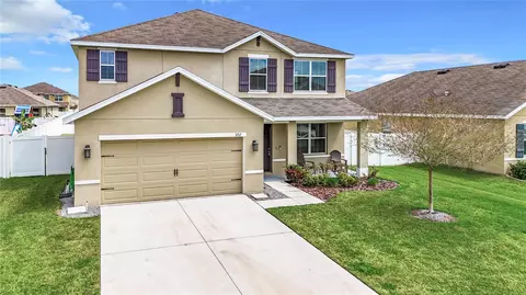 3212 Pemberly Park Dr, Plant City, FL 33566