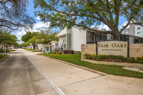 3817 N Oak Dr #H32, Tampa, FL 33611