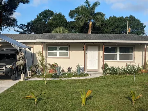 378 Muskegon Ave, Fort Myers, FL 33905