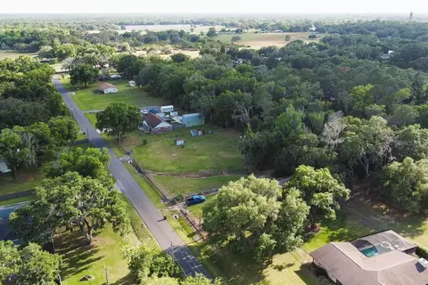 2141 Hinson Rd, Dover, FL 33527