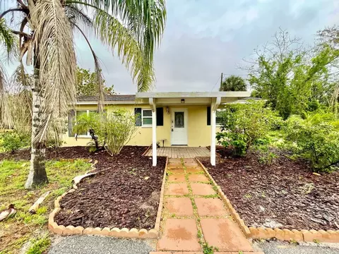 2024 7th St, Wimauma, FL 33598