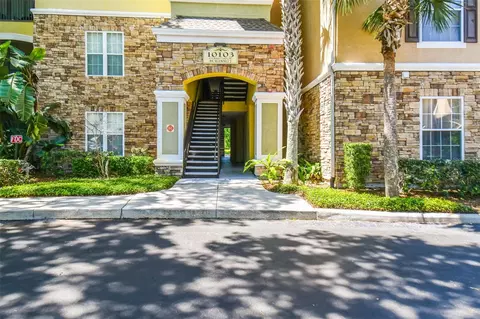 10103 Courtney Oaks Cir #101, Tampa, FL 33619
