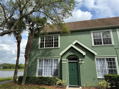9822 Lake Chase Island Way, Tampa, FL 33626