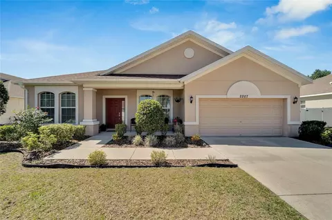 2207 Via Napoli St, Plant City, FL 33566