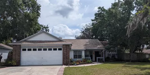 4130 Longfellow Dr, Plant City, FL 33566