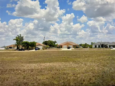 2011 NW 8th Pl, Cape Coral, FL 33993