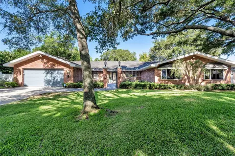 8228 132nd St, Seminole, FL 33776