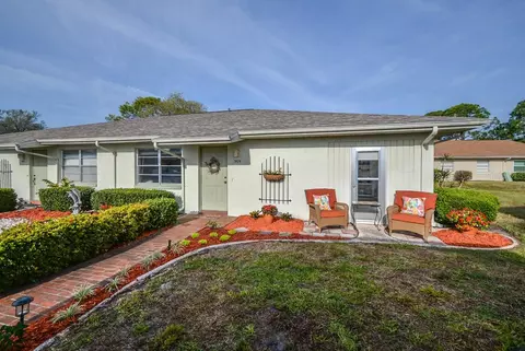 909 Holford Ct #135, Sun City Center, FL 33573