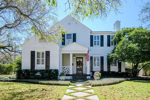 3302 W Mullen Ave, Tampa, FL 33609