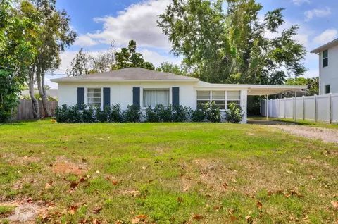 3026 W Van Buren Dr, Tampa, FL 33611