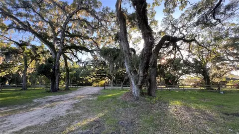 5531 Eureka Springs Rd, Tampa, FL 33610