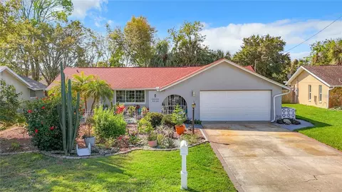 8534 Viva Via Dr, Hudson, FL 34667