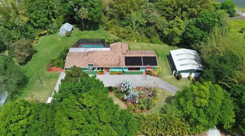7510 Symmes Rd, Gibsonton, FL 33534