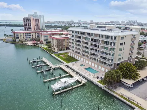 125 Island Way #703, Clearwater Beach, FL 33767