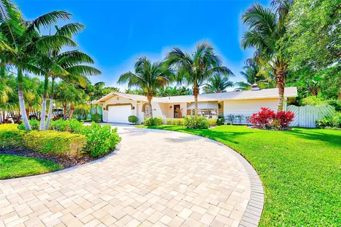 4546 Clearwater Harbor Dr N, Largo, FL 33770