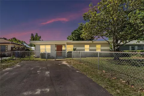 3810 W Pearl Ave, Tampa, FL 33611