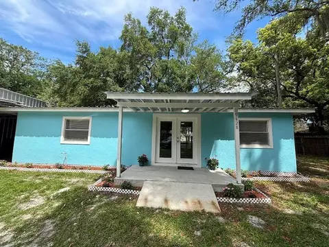 9428 Six Mile Creek Rd, Tampa, FL 33610