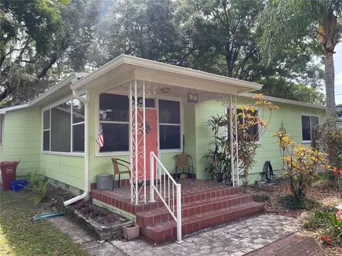 906 N Merrin St, Plant City, FL 33563
