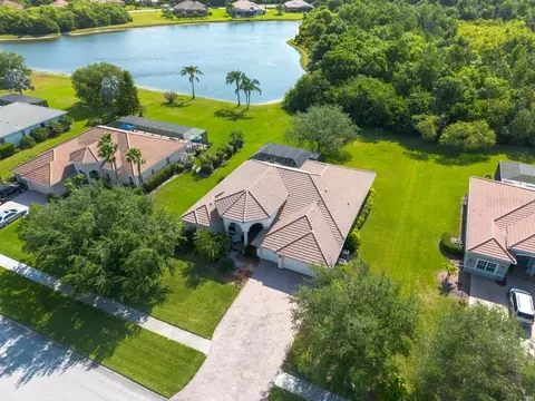 513 Country Meadows Way, Bradenton, FL 34212
