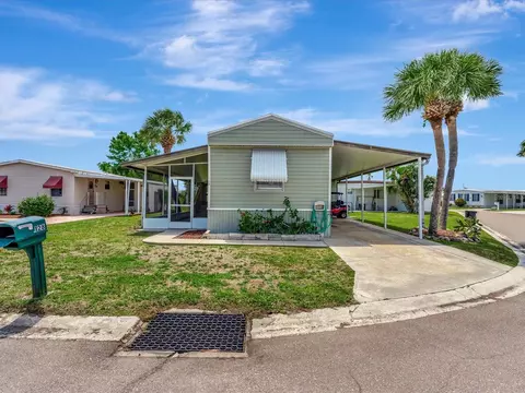 128 Saint Martins Way, Apollo Beach, FL 33572