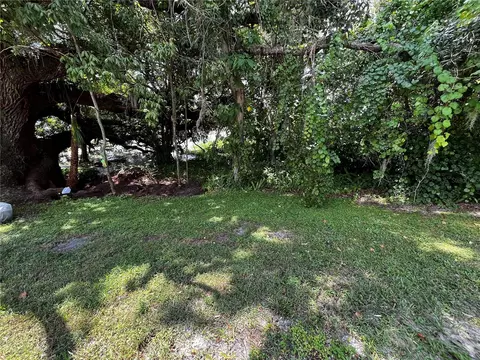 3235 E Yukon St, Tampa, FL 33604